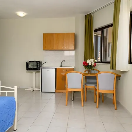Aparthotel Ivory 3*