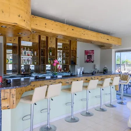 Lejlighedshotel Ivory Theológos