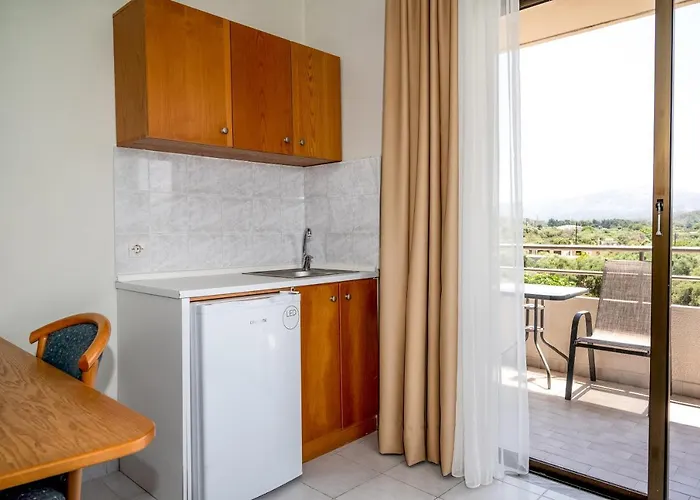 Ivory Aparthotel Theológos