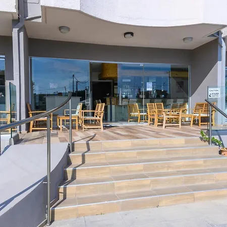 Apartahotel Ivory 3*